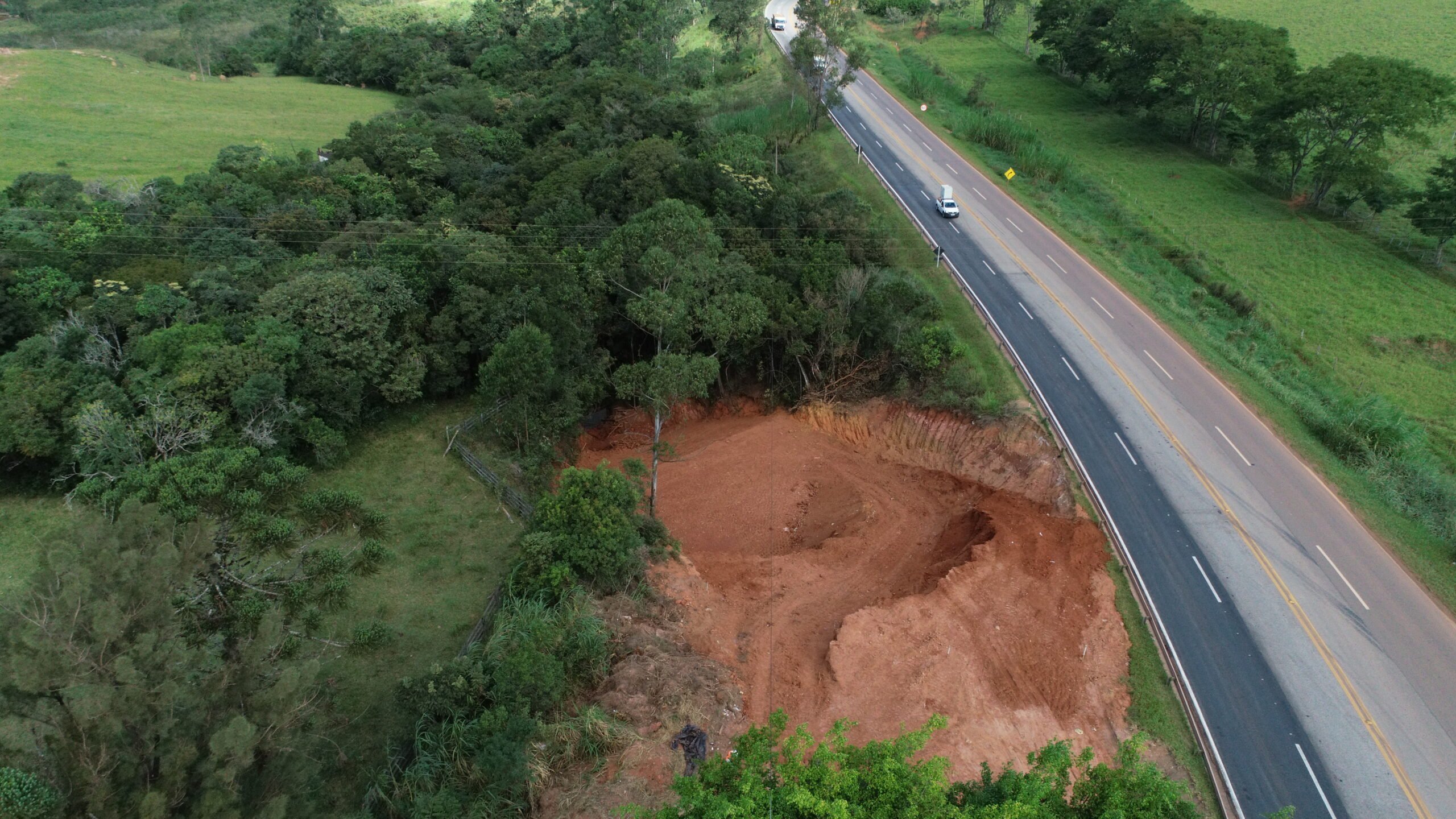 640+000 NORTE – TERRAPLENAGEM E DRENAGEM